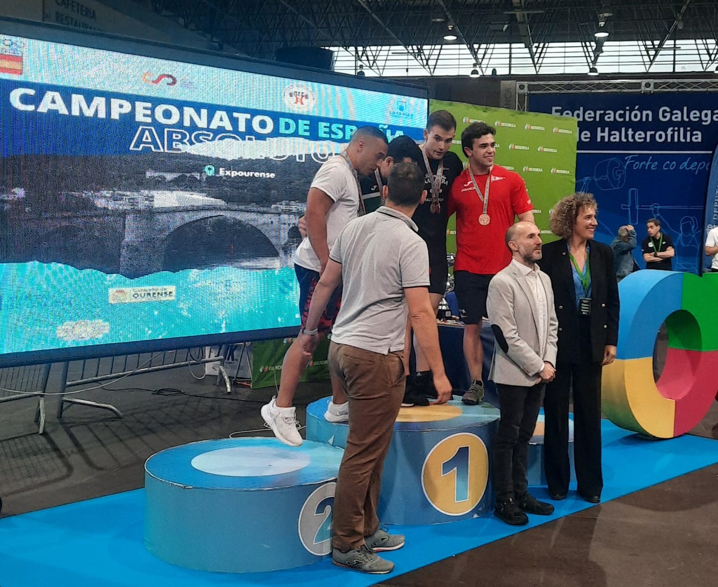 Trece podios para diez atletas navarros en el Campeonato de España Absoluto 2024